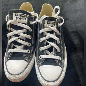 Converse Chuck Taylor All-Star black‎ low lace up sneakers, size 6
